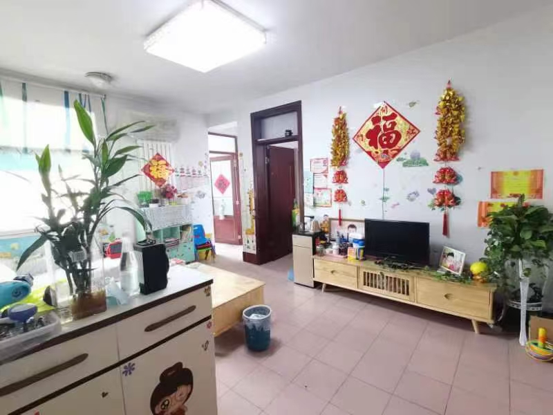 尚贤中学对过文教小区普通装修3室1厅1卫76m²74万元