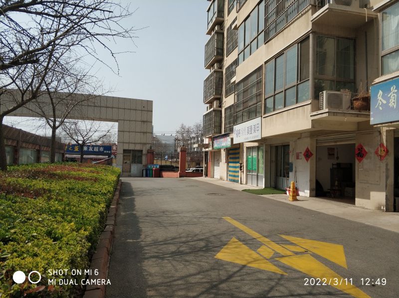 大面积独立车库、朝阳门面房----层高2.6米建筑面积30.3m²30万元