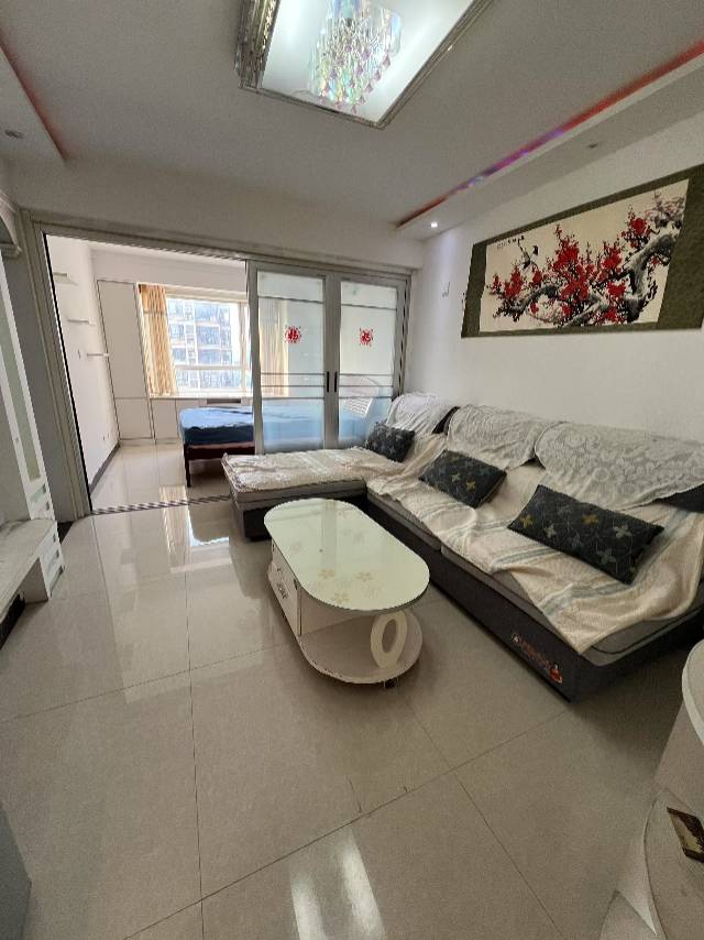 精装修1室1厅1卫50m²1100元/月