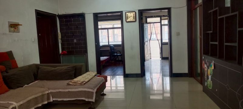 奥林花园小区（紧邻华晨小学）前进小学    1250元/月