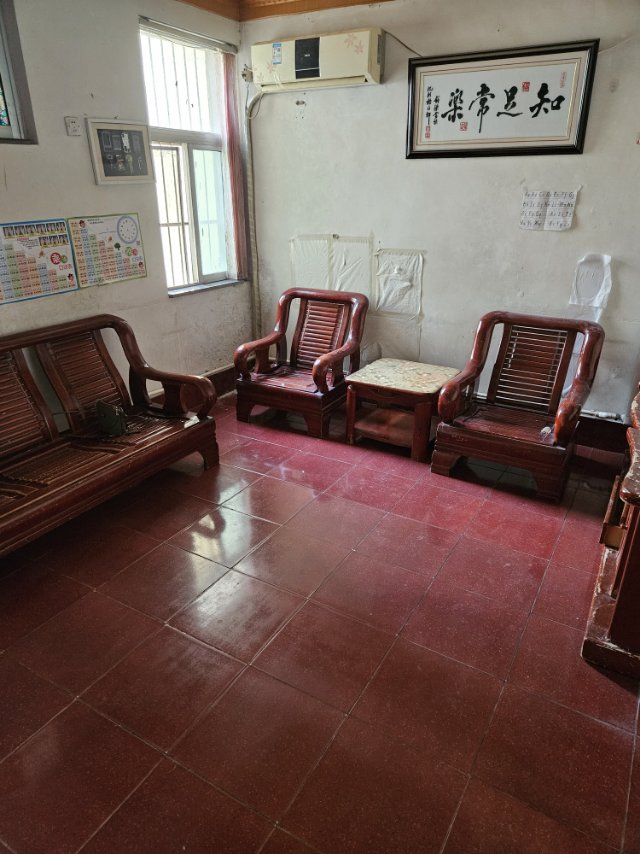 永昌实小学区房3室1厅1卫75m²1000元/月