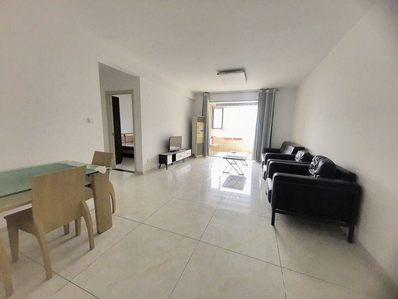 普通装修2室2厅1卫108m²1300元/月