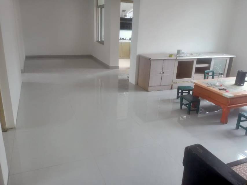 北辛北园街三室朝阳好房出租，房子干净，环境安静，交通方便