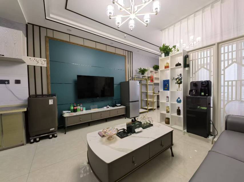 精装修1室1厅1卫51m²1300元/月