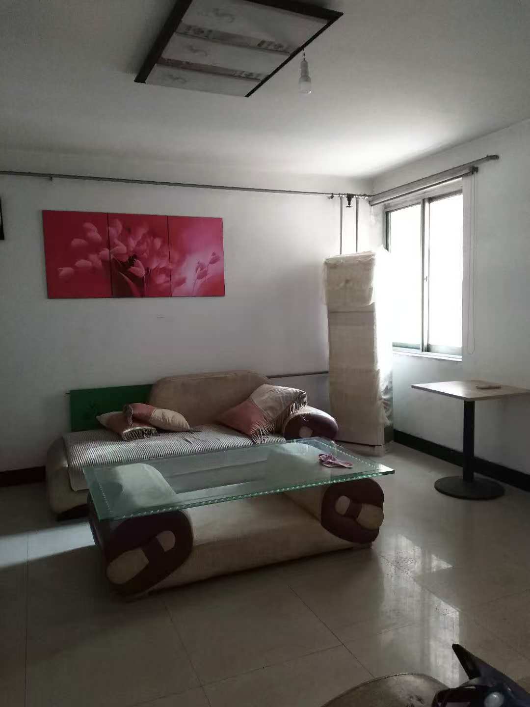 普通装修3室2厅1卫108m²800元/月