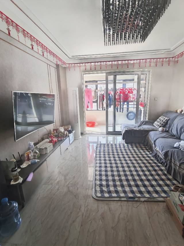 普通装修3室2厅1卫98m²28万元