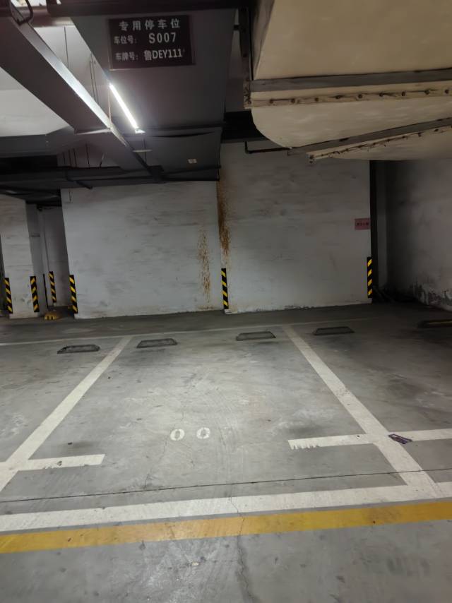 涵翠苑C区地下车位20m²200元/月