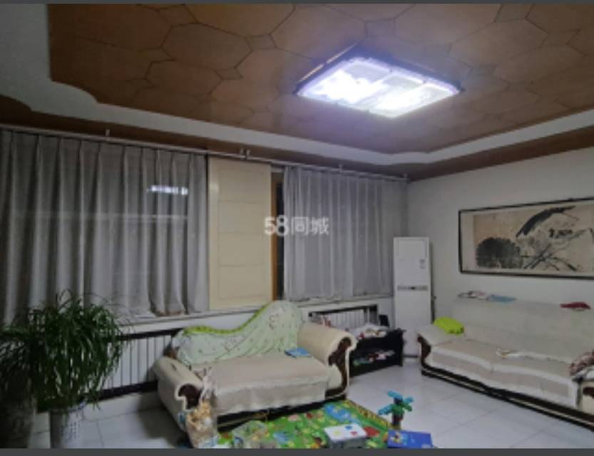 普通装修4室2厅1卫135m²1650元/月