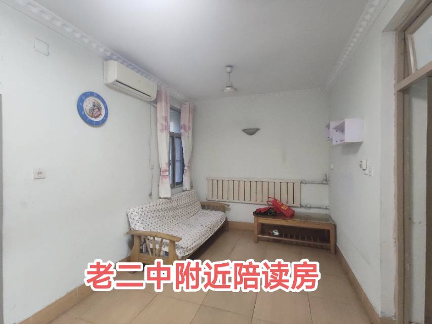 老二中陪读房 普通装修2室1厅1卫66m²890元/月