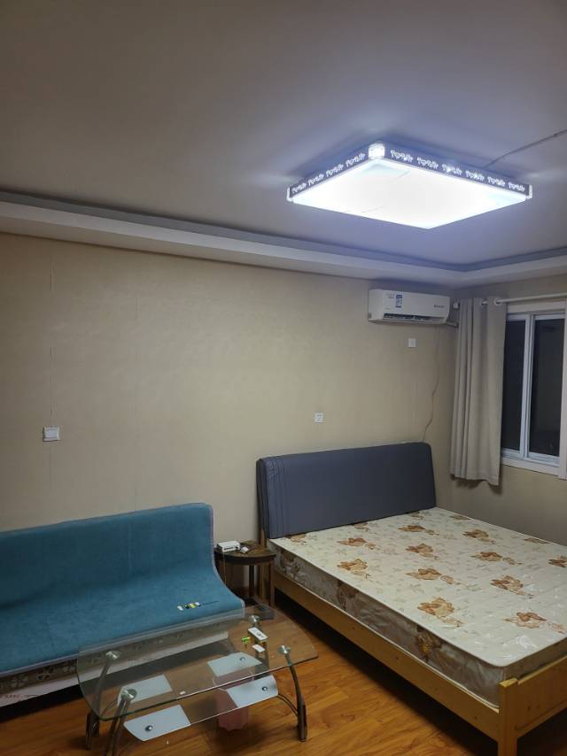精装修1室1厅1卫40m²850元/月