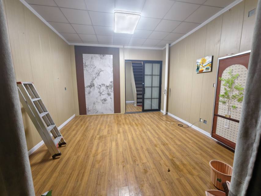 精装修1室2厅1卫200m²16000元/月