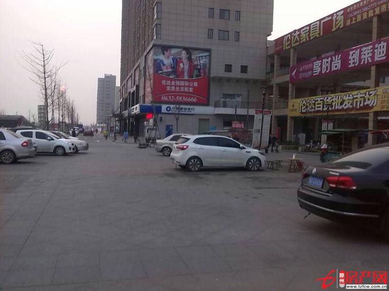 沿街门头，朝南开间大，商贸群中黄金地段，坐享升值，旺铺在租