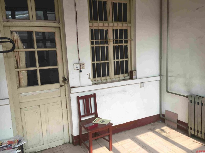 水利局宿舍带独院，沿河路，紧靠龙泉广场