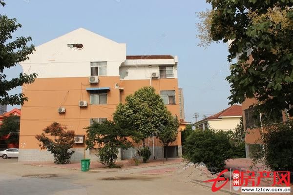 荆河小区，证满五年储藏室，经典多层，沿河北