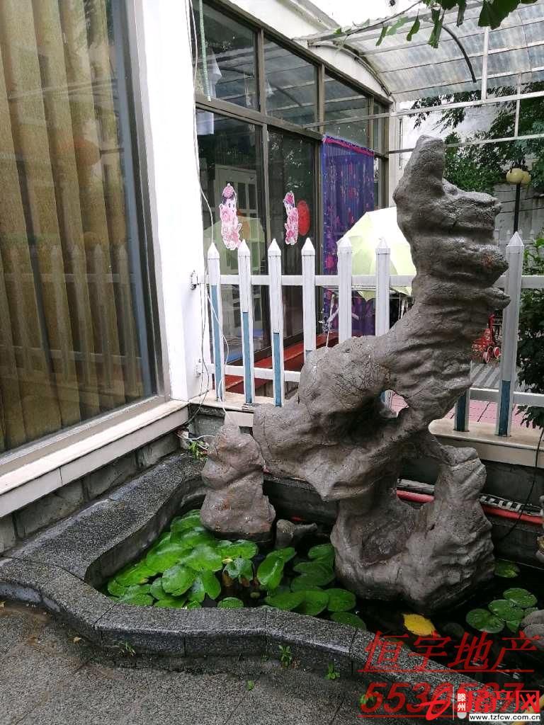 浦东花园联排别墅，底上三层带院子车库，满五，可贷，别墅别墅
