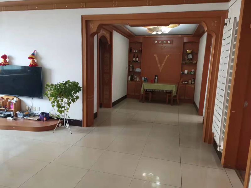 精装修2室2厅1卫135m²1500元/月