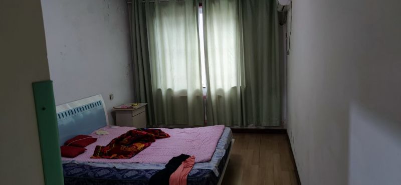 精装修3室2厅1卫122m²1500元/月
