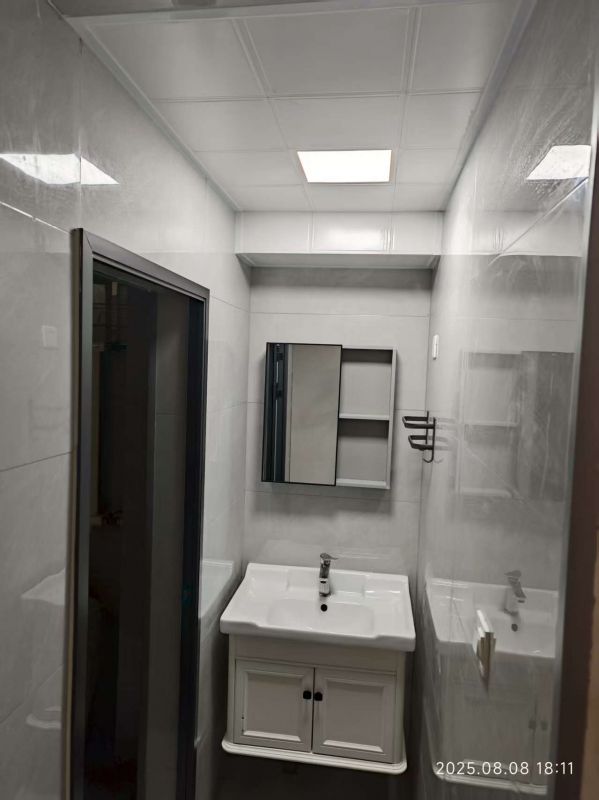 精装修3室2厅1卫96m²1266元/月