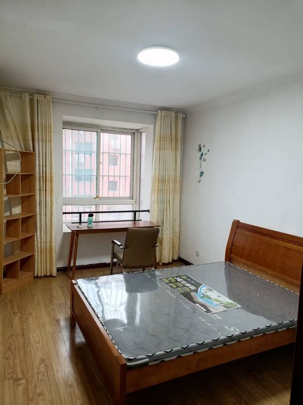 普通装修6层中3层3室1厅1卫94m²价格优惠
