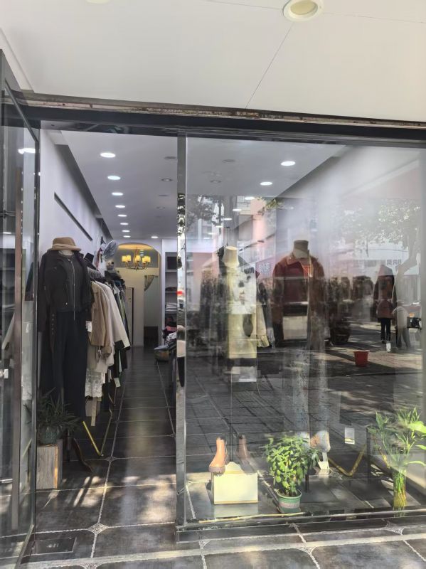 普通装修2室1厅0卫60m²5000元/月