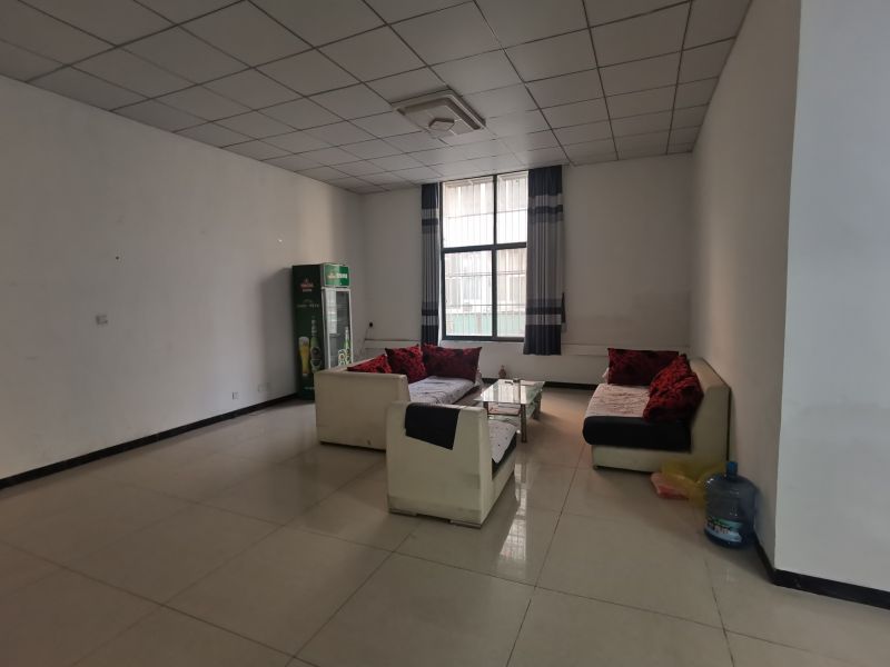 杏花村市场综合楼精装修3室2厅1卫155m²1600元/月