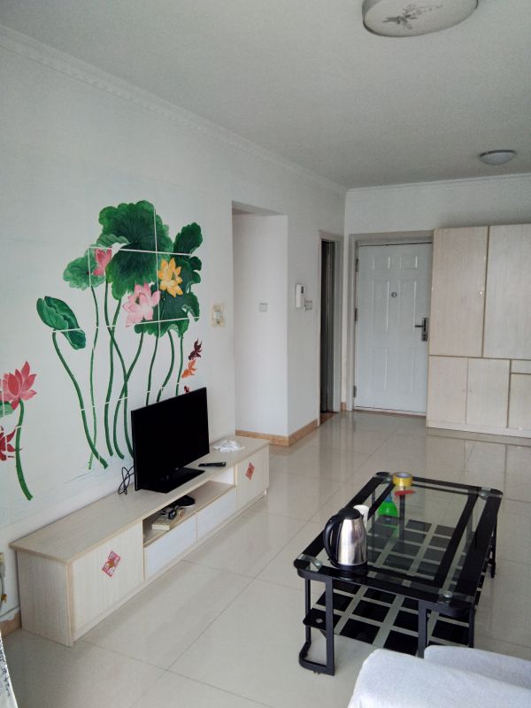 精装拎包入住1室2厅1卫68m²1200元/月