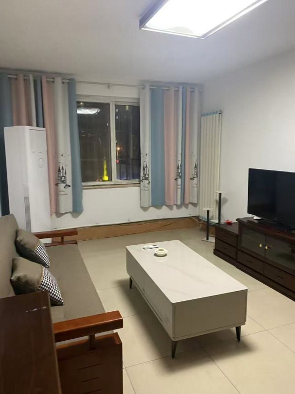 精装修3室2厅1卫98m²1299元/月