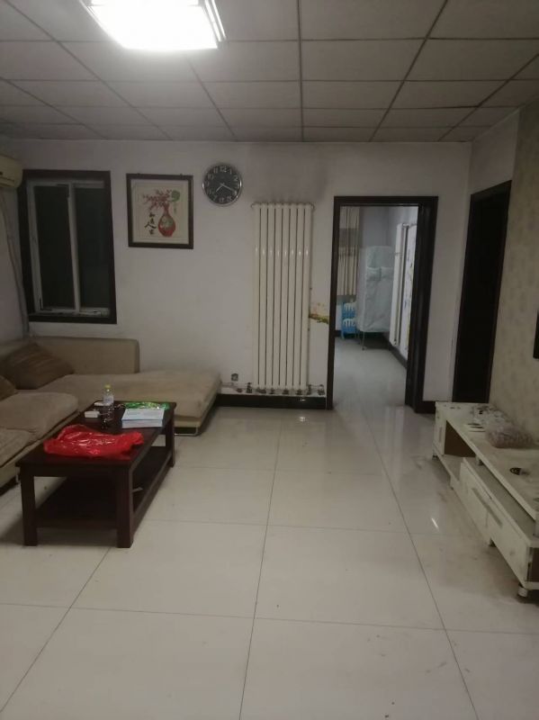 普通装修3室1厅2卫100m²550元/月