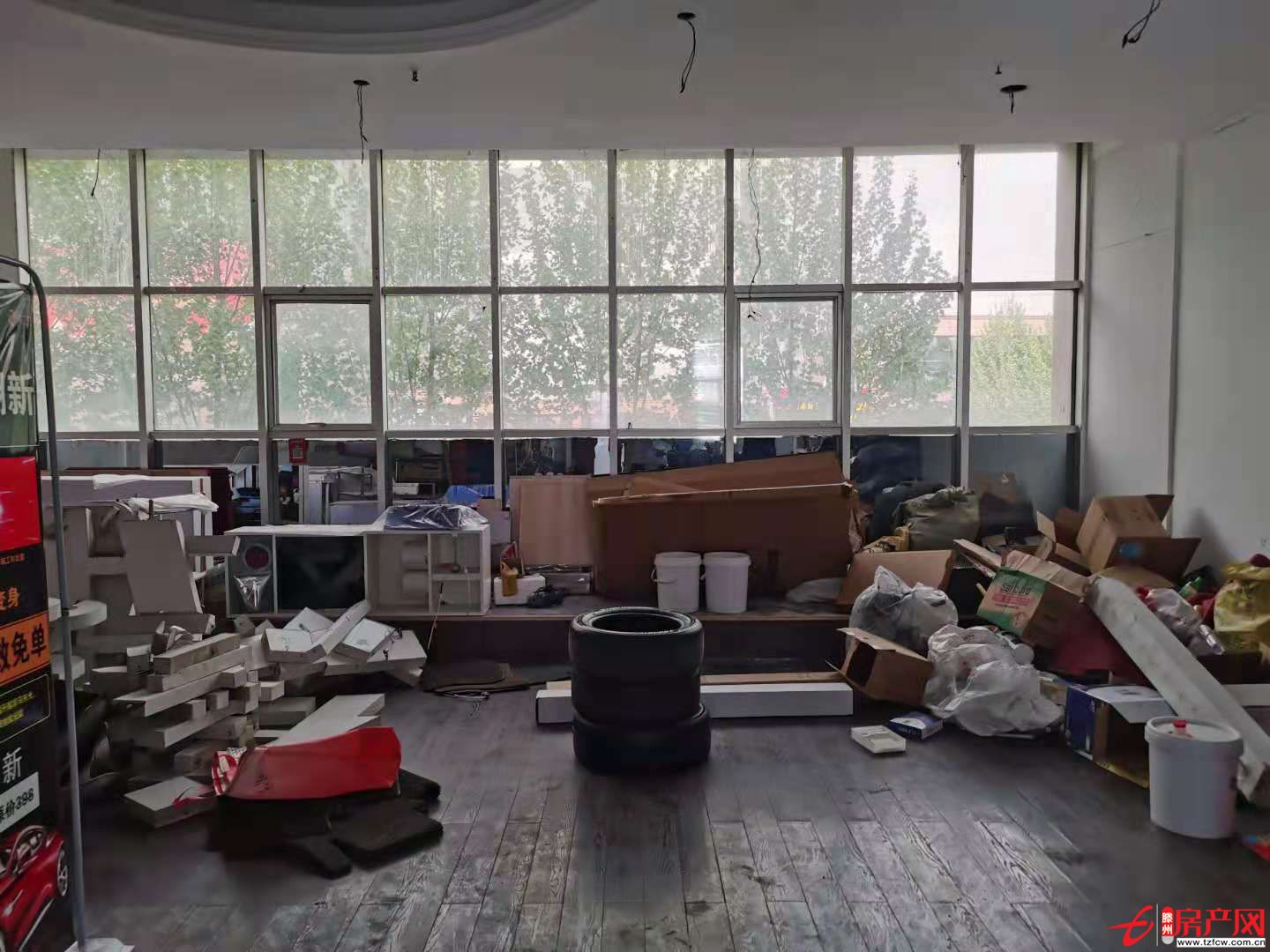 威尼斯五区店面商铺，好地段，上下两层，可贷款随时看房